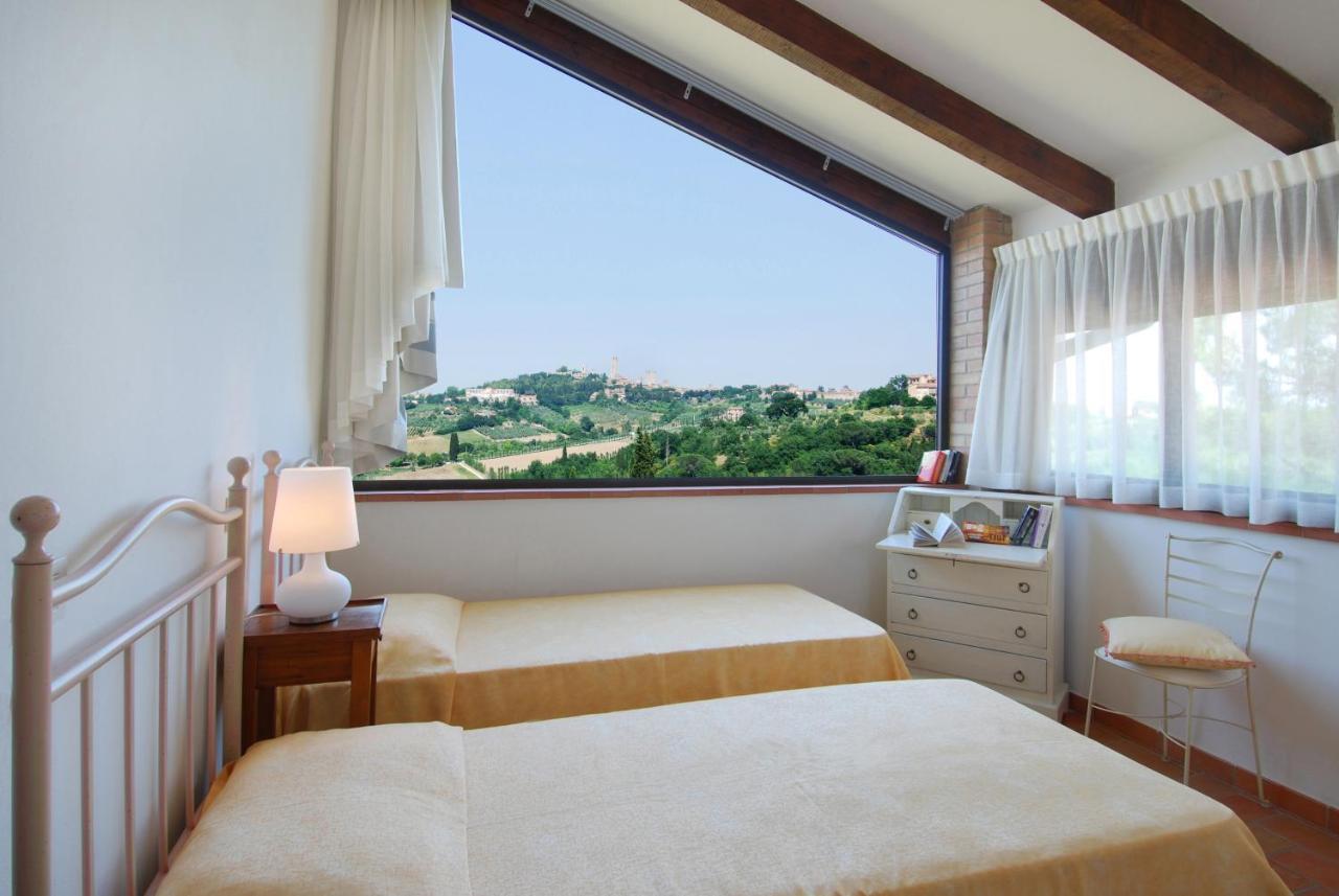 Agriturismo Raccianello San Gimignano Exterior photo