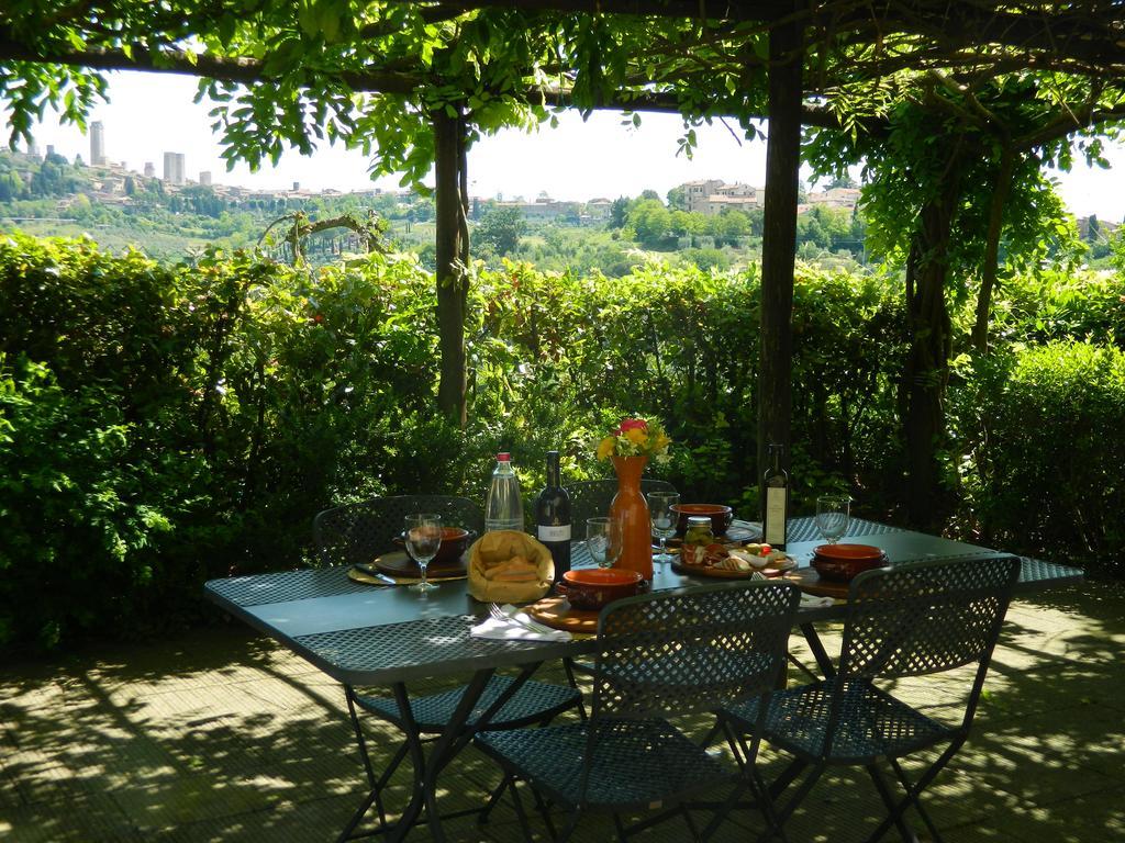 Agriturismo Raccianello San Gimignano Exterior photo
